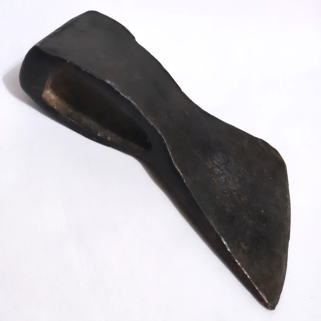 تبر فولادی روسی بزرگ