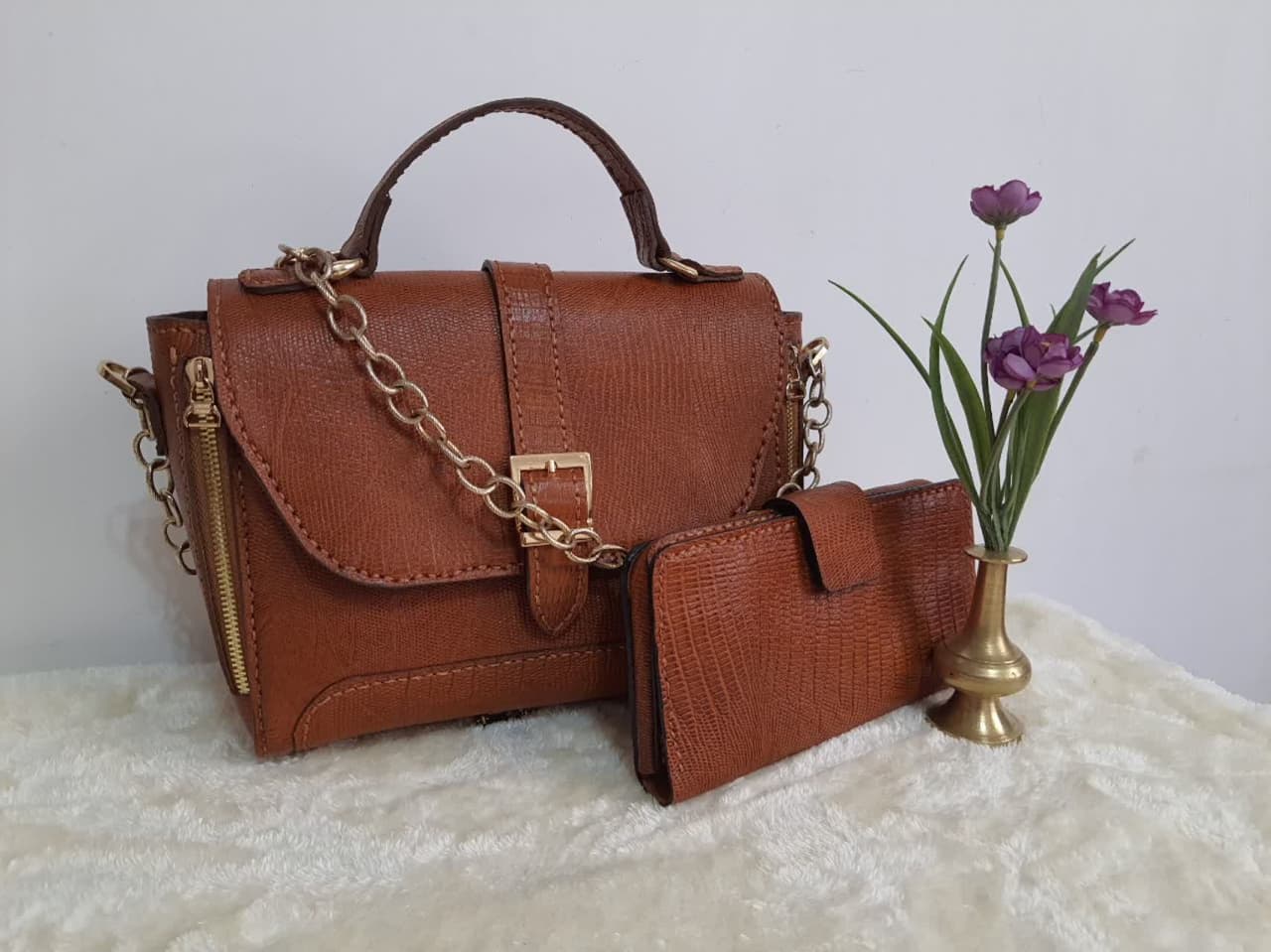  کیف دوشی زنانه